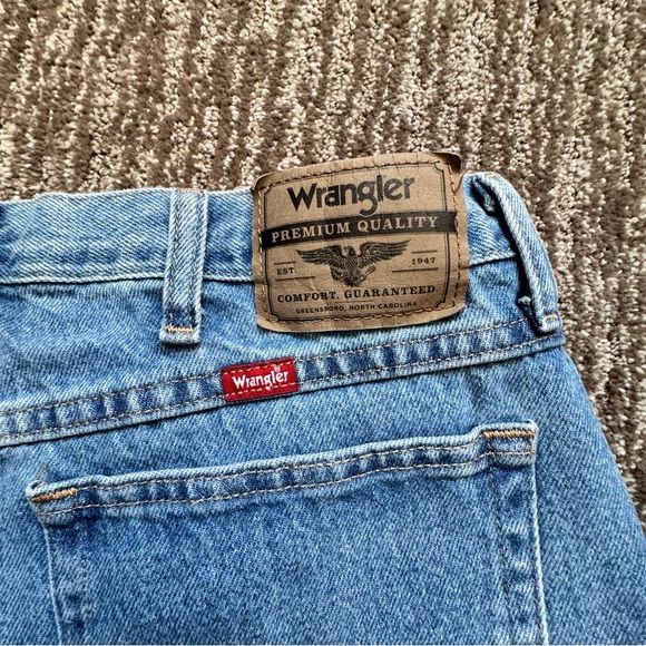 Wrangler Men's Straight Regular
Fit Jeans Blue Size 34x32 5- Pocket Normcore - Picture 6 of 11